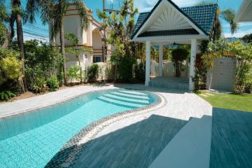 Spacious pool villa in Rawai