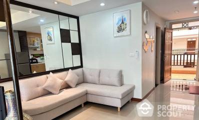 Studio Condo at Supalai Oriental Place Sathorn Suanplu near MRT Lumphini