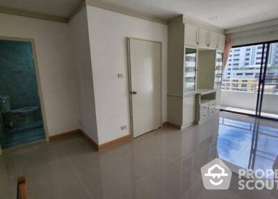 1-BR Condo at Saranjai Mansion Condominium near BTS Nana