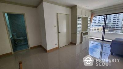 1-BR Condo at Saranjai Mansion Condominium near BTS Nana