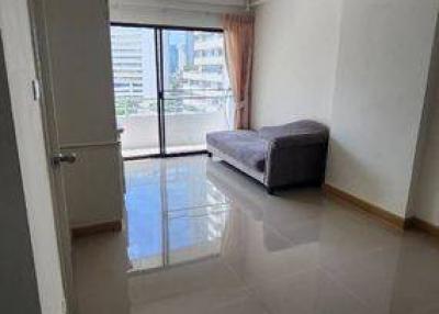 1-BR Condo at Saranjai Mansion Condominium near BTS Nana