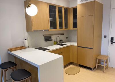 1 bed Condo in MUNIQ Langsuan Pathum Wan District C018568