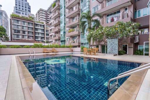 2 bed Condo in Serene Place Sukhumvit 24 Khlongtan Sub District C018433