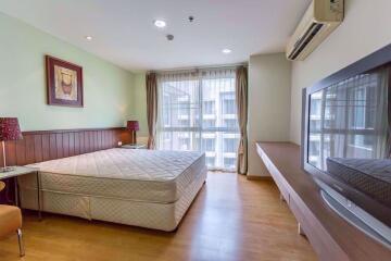 2 bed Condo in Serene Place Sukhumvit 24 Khlongtan Sub District C018433