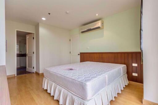 2 bed Condo in Serene Place Sukhumvit 24 Khlongtan Sub District C018433