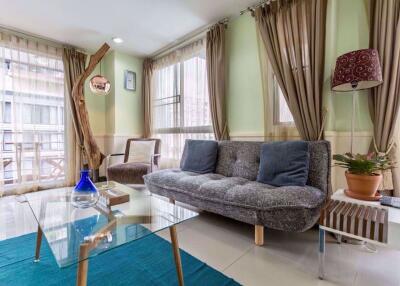 2 bed Condo in Serene Place Sukhumvit 24 Khlongtan Sub District C018433