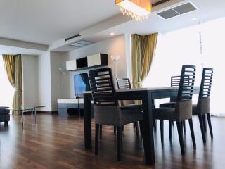 2 bed Condo in The Rajdamri Lumphini Sub District C018242