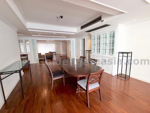 4-Bedrooms Apartment on high floor with balconies - Asok BTS