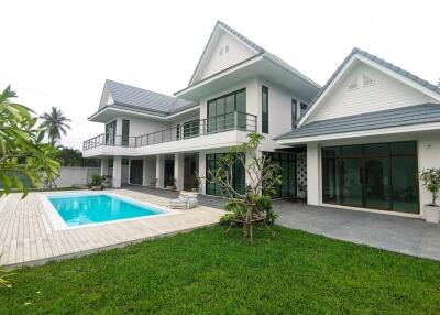 House for sale in Bang Saray, Sattahip, 2-story detached house, large house, mountain view near the sea, Chonburi.