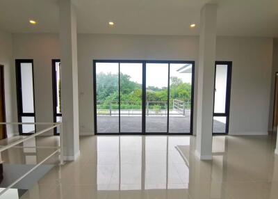 House for sale in Bang Saray, Sattahip, 2-story detached house, large house, mountain view near the sea, Chonburi.