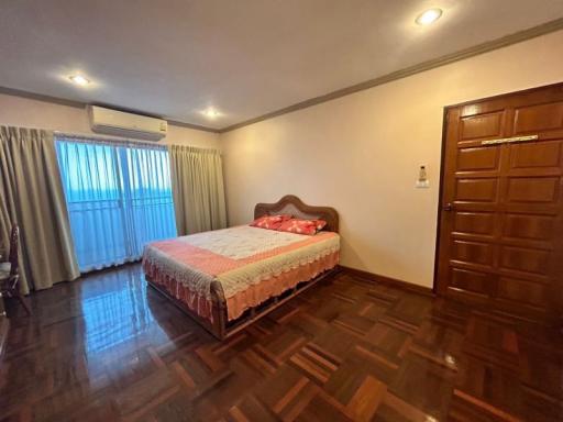 Condo for rent in Sriracha, Eastern Tower, fully furnished, sea view.