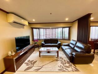 Baan Suanpetch  3 Bedroom Condo in Phrom Phong BR10995CD