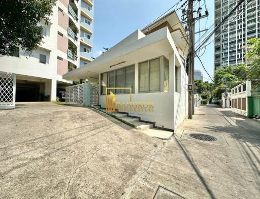 Spacious 2 Bedroom Apartment in Popular Sathorn Area