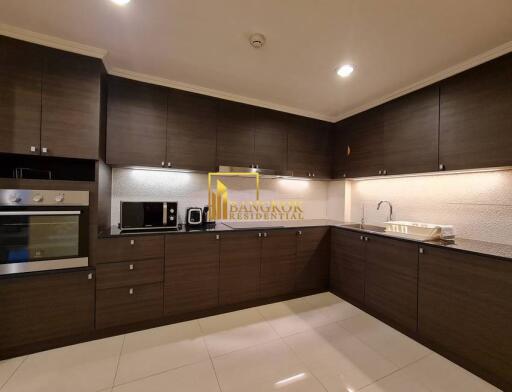 2 Bedroom Apartment For Rent in Ploenchit