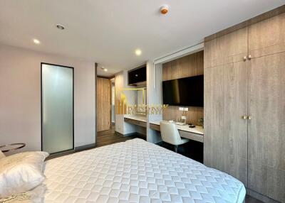 Beautiful 3 Bedroom Apartment For Rent In Phloen Chit