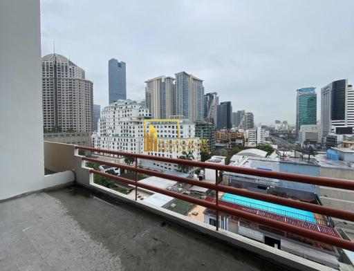 La Maison Ruamrudee  3 Bedroom Bareshell Condo For Sale in Phloen Chit