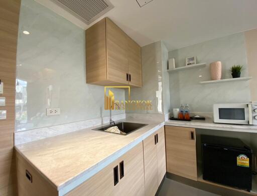 Prasarnmitr Condo  1 Bedroom For Rent in Asoke