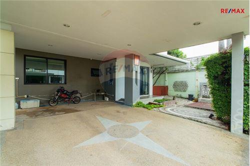 150 Sqm., 3 Beds House listed for ฿ 7,200,000.