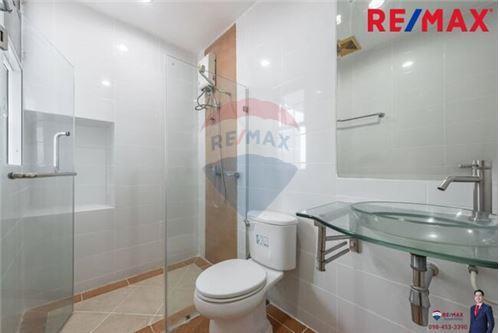 48 Sqm., 1 Bed Condo listed for ฿ 4,355,000.