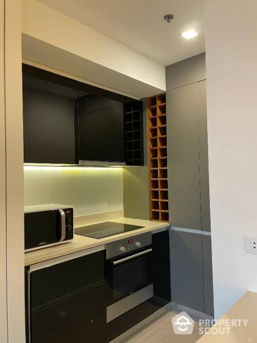 2-BR Condo near BTS Krung Thon Buri