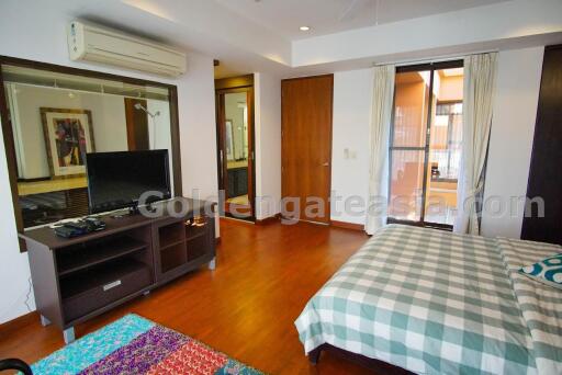 3-Bedrooms Townhome in secure compound - Phrom Phong