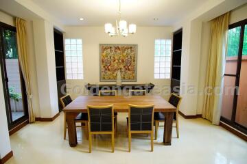 3-Bedrooms Townhome in secure compound - Phrom Phong