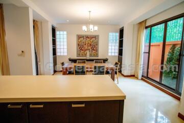 3-Bedrooms Townhome in secure compound - Phrom Phong