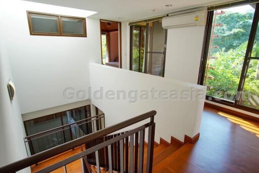 3-Bedrooms Townhome in secure compound - Phrom Phong