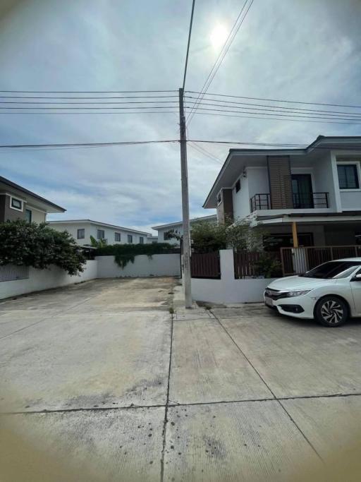 House for sale in Ang Sila, semi-detached house, Pimtha Village, Ang Sila, Mueang Chonburi, Chonburi Province.