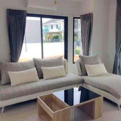 Single house for rent in Sriracha Maneerin Privacy Village, Nong Kham