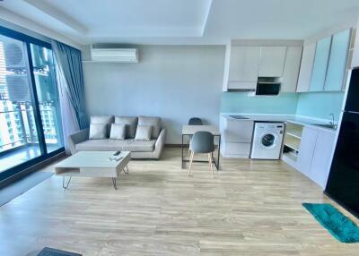 Condo for rent in Sriracha, Ladda Plus Condo, in the heart of Sriracha city. move in Ready