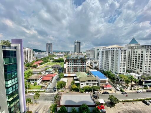 Condo for rent in Sriracha, Ladda Plus Condo, in the heart of Sriracha city. move in Ready