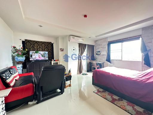 1 Bedroom Condo in Beach 7 Condo Jomtien C011192