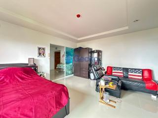 1 Bedroom Condo in Beach 7 Condo Jomtien C011192