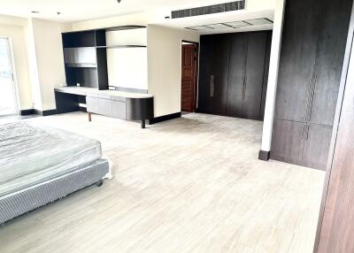For RENT : 33 Tower / 3 Bedroom / 4 Bathrooms / 358 sqm / 95000 THB [11082938]