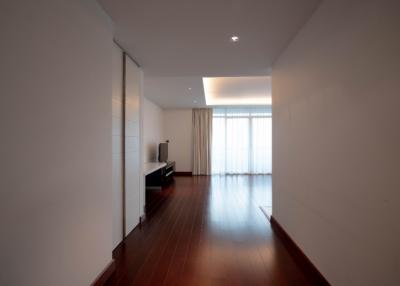 2 bedroom spacious for sale on Phahonyothin