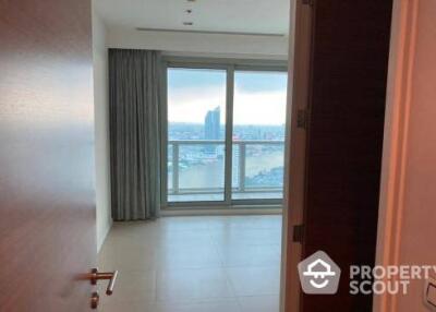 2-BR Condo at The River Condominium near BTS Saphan Taksin