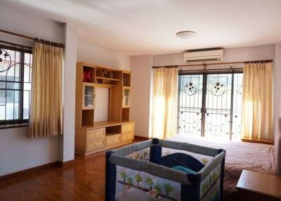 3 bed house for rent in Sankhampeang Chiang Mai