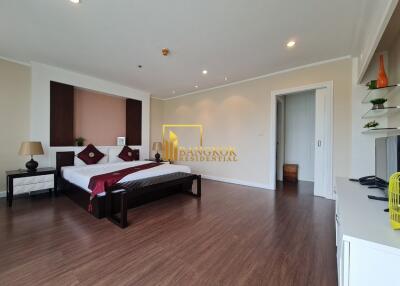 2 Bedroom Duplex Apartment in Ekkamai