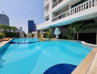 Incredible 3 Bedroom Serviced Apartment in Phrom Phong