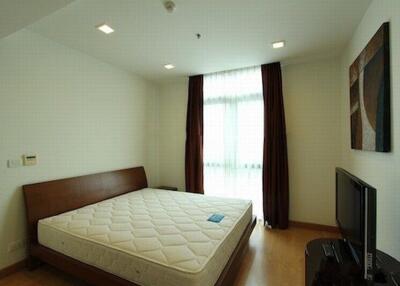 Nusasiri Grand Condo  3 Bedroom Condo Near BTS Ekkamai