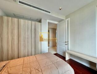 Athenee Residence  Luxurious 2 Bedroom Condo Near BTS