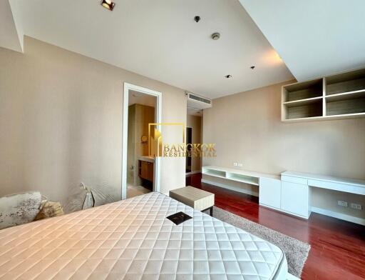 Athenee Residence  Luxurious 2 Bedroom Condo Near BTS