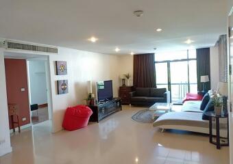 Baan Ananda  Very Spacious 3 Bedroom Condo For Rent in Ekkamai