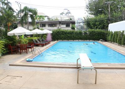 3 Bedroom Family Friendly Apartment in Phrom Phong