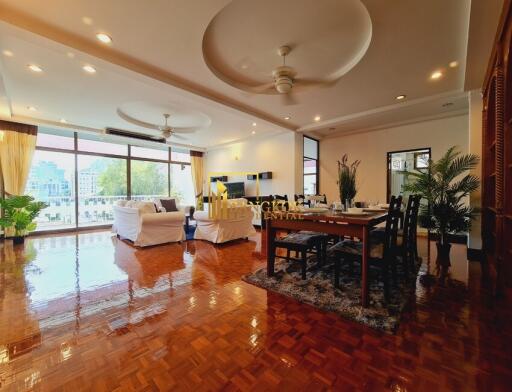 3 Bedroom Family Friendly Apartment in Phrom Phong