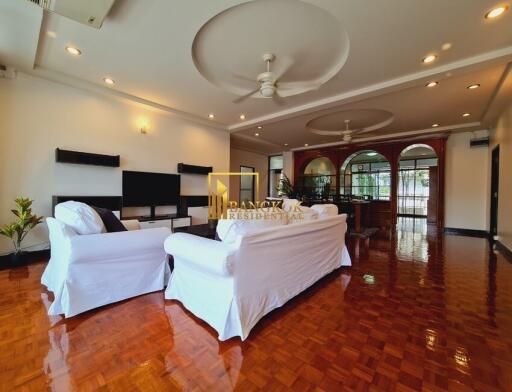 3 Bedroom Family Friendly Apartment in Phrom Phong