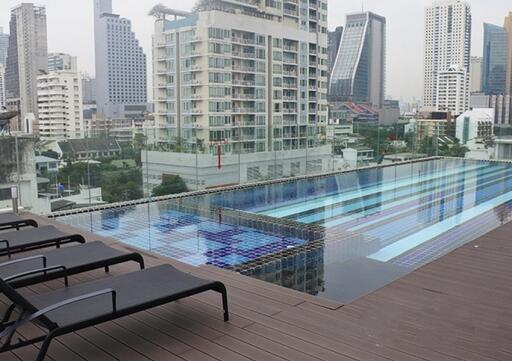 2 Bed Apartment For Rent in Asoke BR20118AP