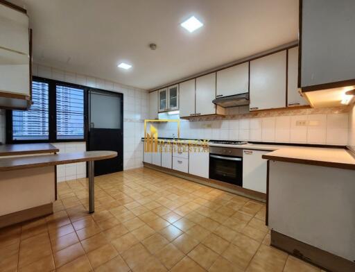 2 Bedroom Apartment in Sukhumvit 13