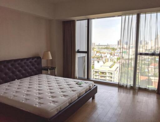 3 Bed Condo For Rent & Sale in Sathorn BR11195CD